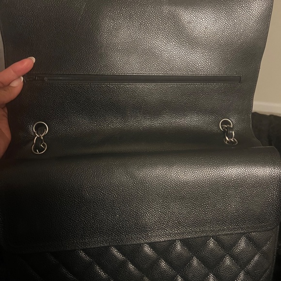 Chanel quilted double flap Maxi - Picture 5 of 8